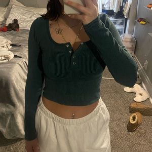 seamless cropped long sleeve top